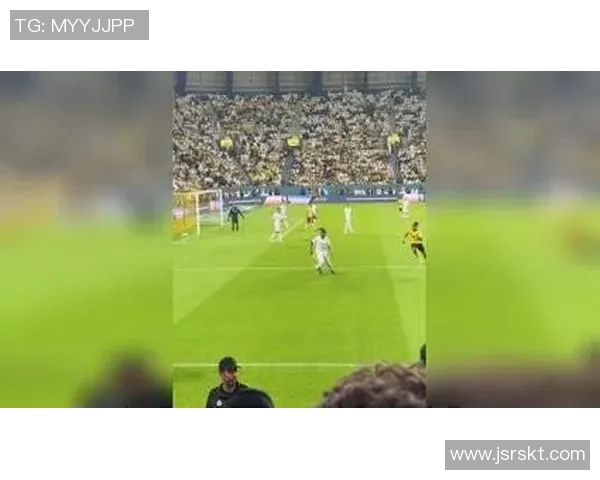 带贝的足球明星如何在绿茵场上闪耀光芒与魅力 带贝的足球明星如何在绿茵场上闪耀光芒与魅力