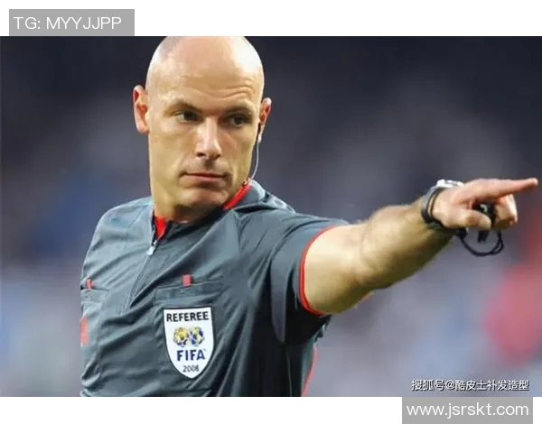 秃头美国足球明星的传奇人生与赛场背后的故事